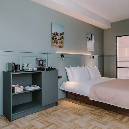 Supernova Hotel 4*
