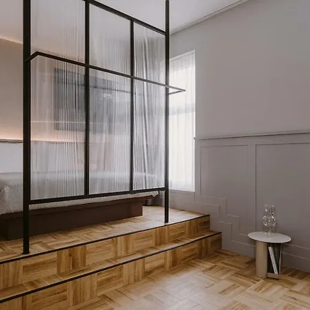 Supernova Hotel 4*